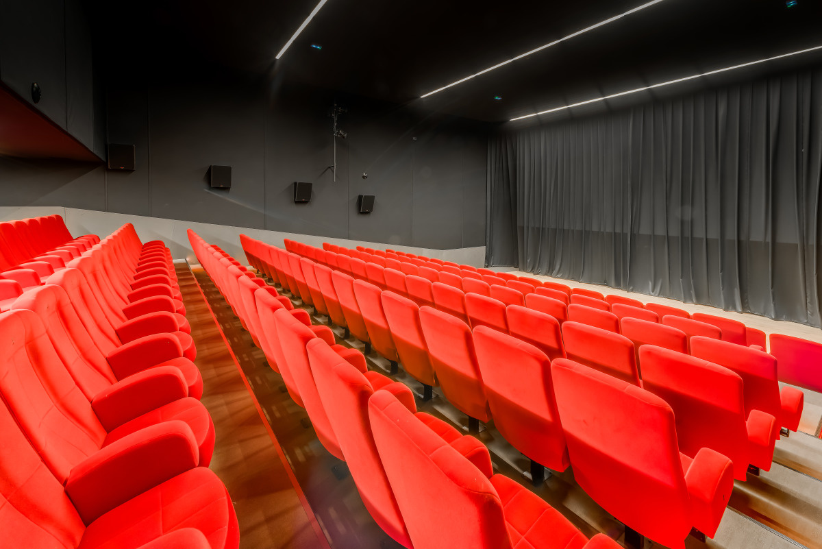 Salle de cinéma à la maison de Val